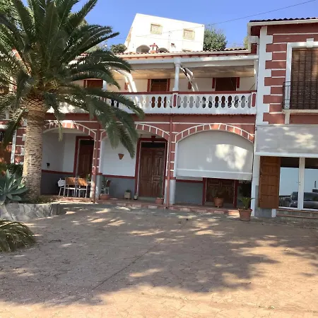 Cortijo De La Fuente *