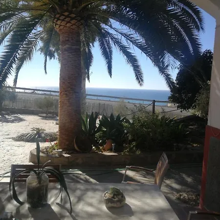 Cortijo De La Fuente Albunol