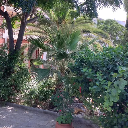 Cortijo De La Fuente * Albunol