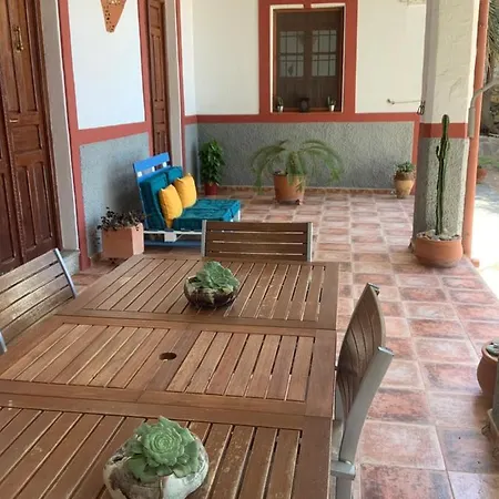 Cortijo De La Fuente Habitación en casa particular Albunol