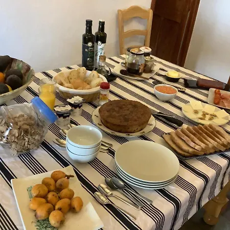 Cortijo De La Fuente, Compartida *