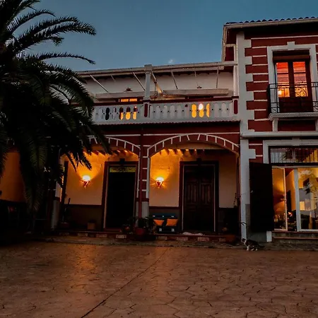 Cortijo De La Fuente, Compartida *