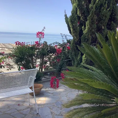 Cortijo De La Fuente Homestay *